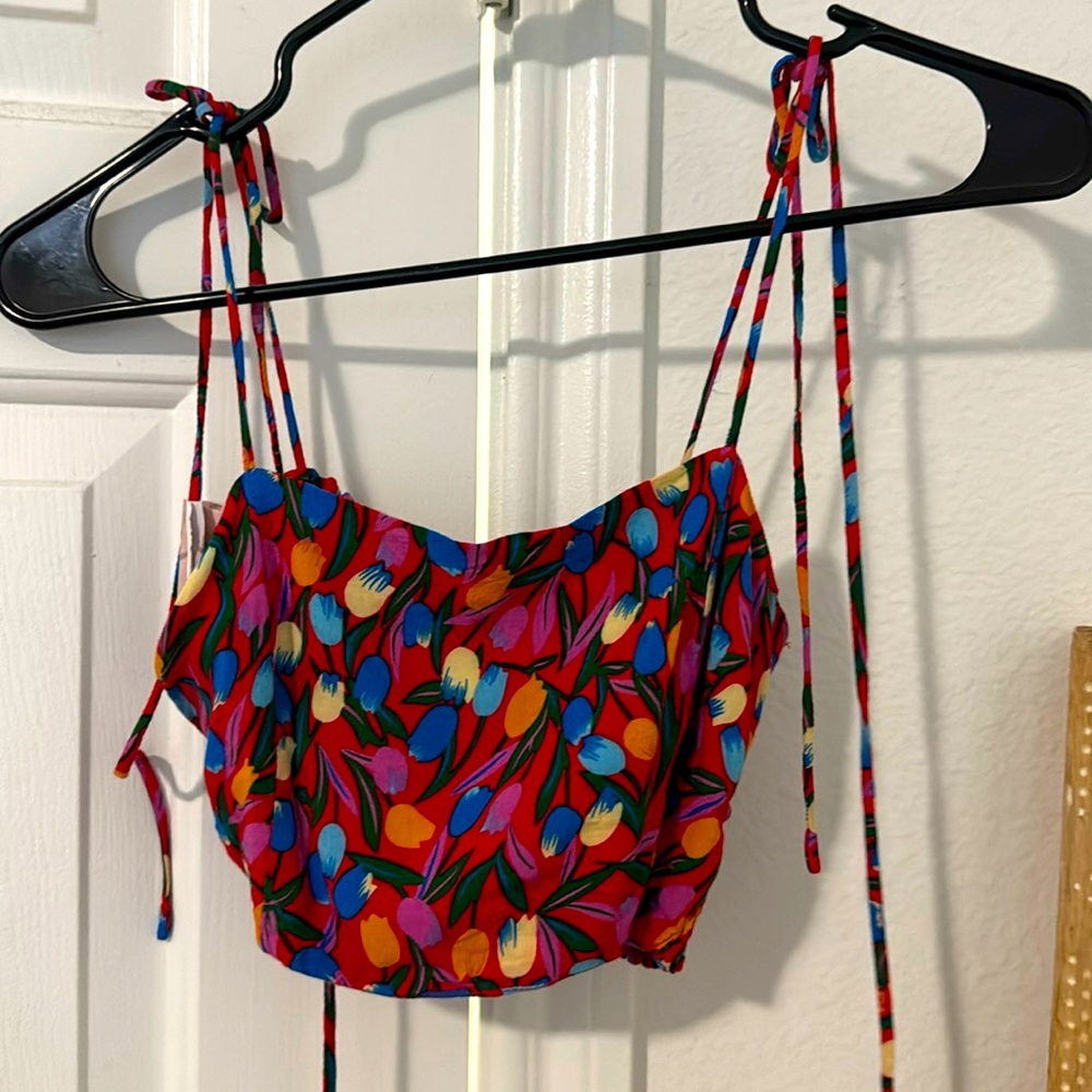 Small floral crop top